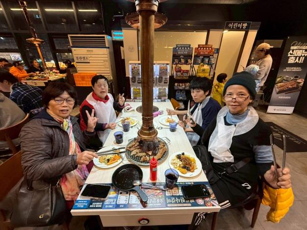 照片18：韓式烤肉吃到飽。