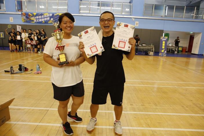 榮獲男子甲組第3名獎盃