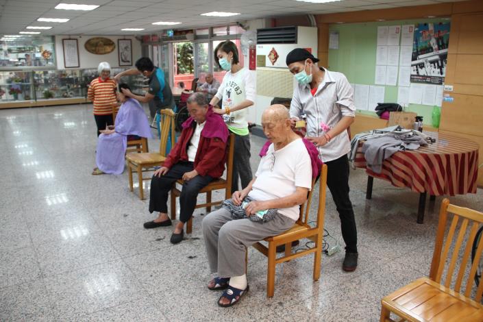 上田日式專業剪燙造型.JPG