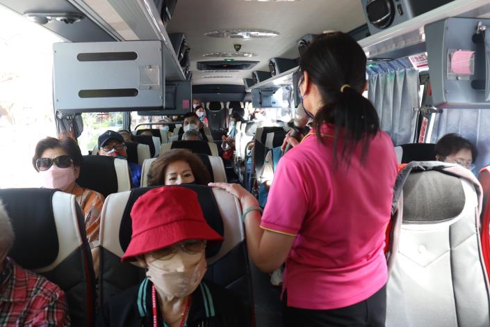 1-睽違4年半的旅遊-出發-由副院長開場.JPG