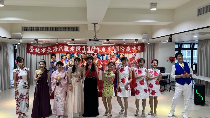 9-花花愛心公益團大合唱.JPG