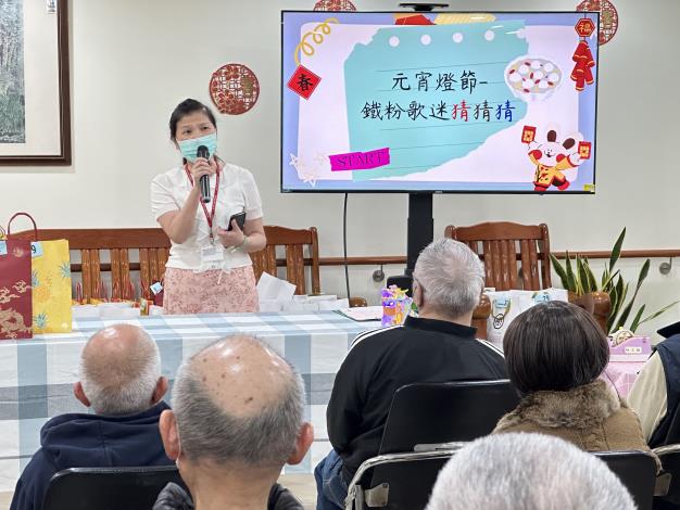 5-副院長祝賀長者們元宵佳節愉快..JPG