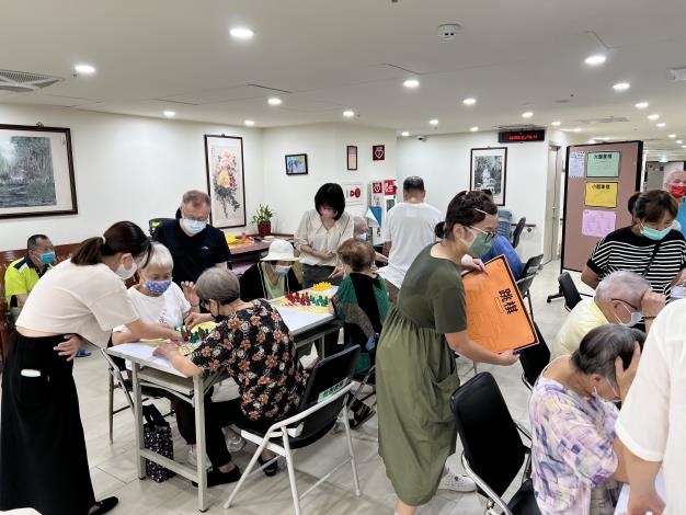 0-4棋藝比賽對弈中.JPG