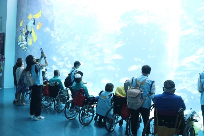 0.11於桃園Xpark欣賞海底世界-113年「魚」你相遇-養護型院民旅遊.JPG
