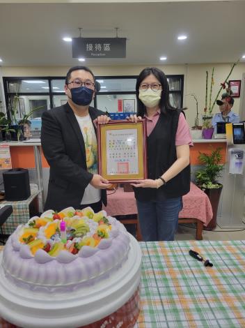 11.3院長頒贈感謝狀予愛樂福協會