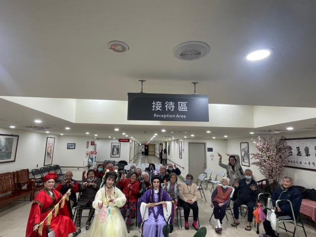12-8.大合照