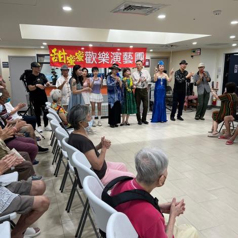 8-9.大合照