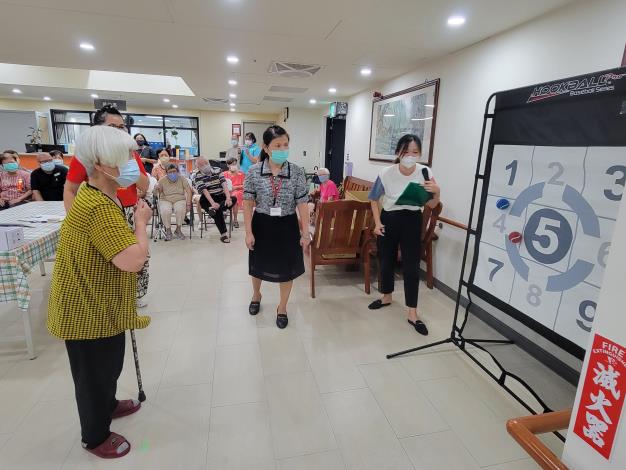 7-7.院民投球競賽中