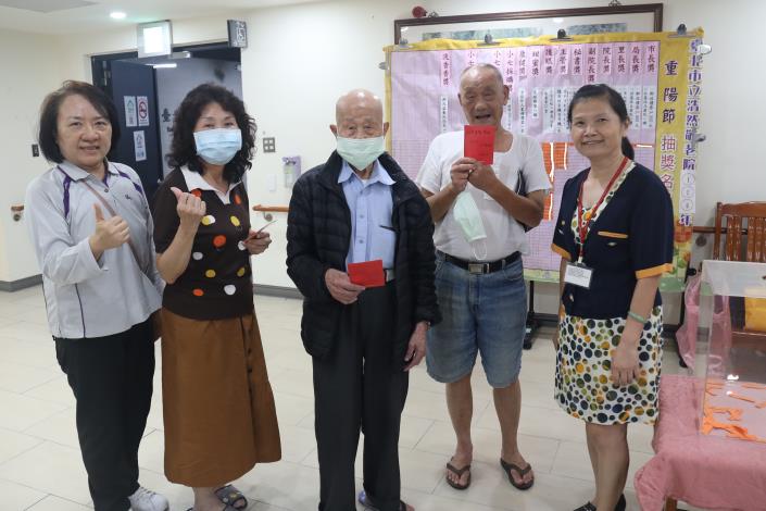 社工組-16.恭喜獲得7-11商品卡.JPG