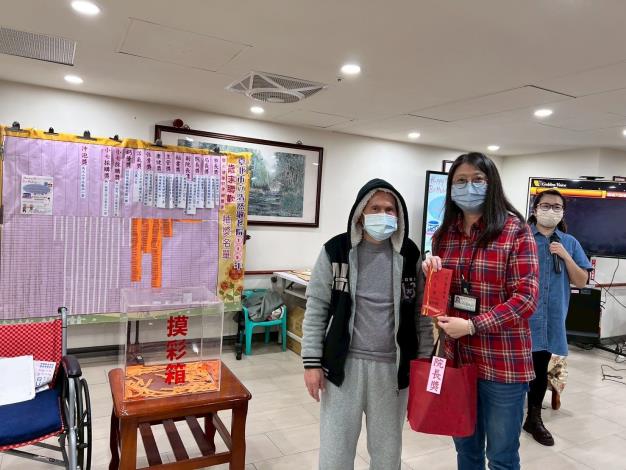 1.16恭喜致中組住民獲得院長獎-社工組