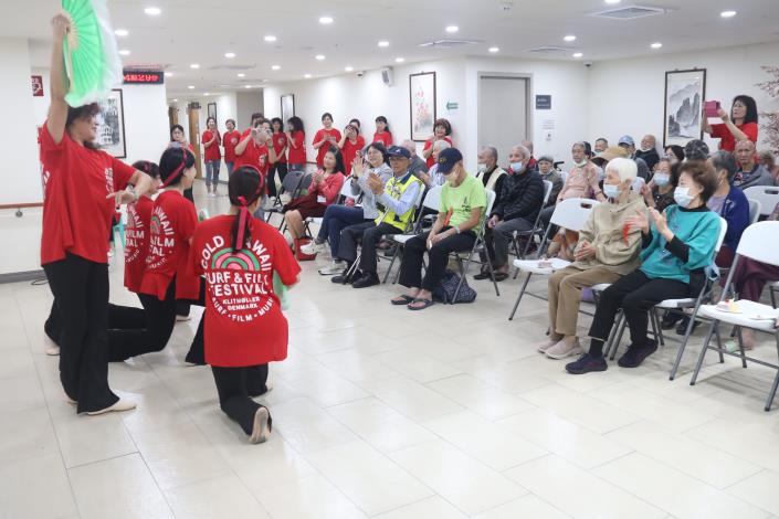 3.5-台北市鳳凰藝術美學獅子會歌舞獅演出-社工組.JPG