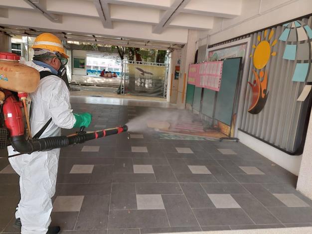 臺北市環保局於開學前完成北市274所學校校園公共環境防疫消毒2