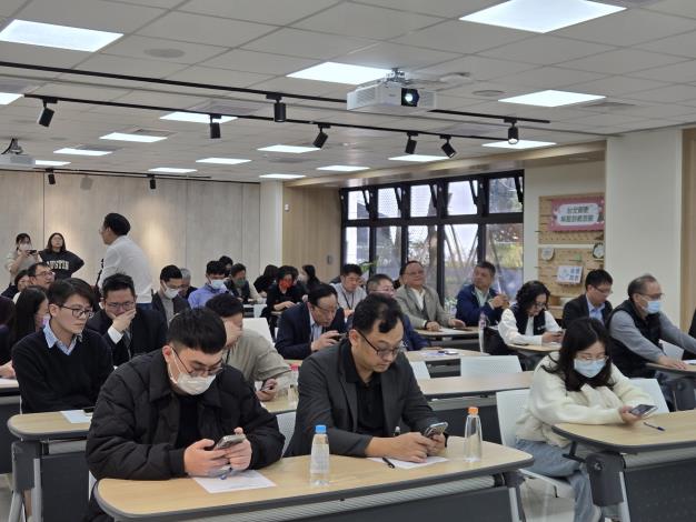 2.招商說明會照片2