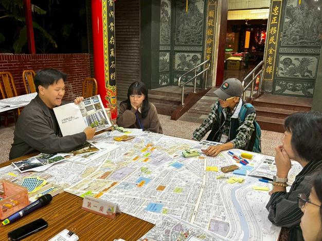 圖2-歷年民眾參與工作坊-帶領在地居民討論人本交通規劃