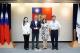 5.臺北電臺今(19）日市政會議向副市長李四川陳獻葛蕾西獎，副市長提到感謝臺北電臺主持人及同仁的專業及付出。