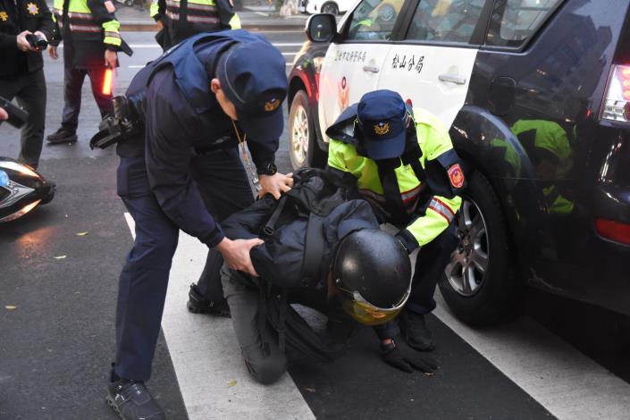 防搶暨快打演練照片5