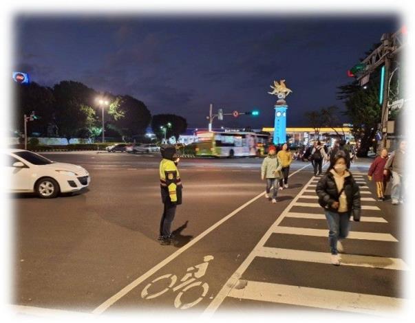 金馬賀歲迎新春交通順暢喜迎春松山分局守護春節交安宣導照片4