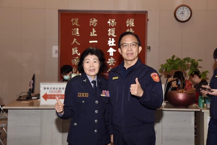 節安重點工作起跑  警政署署長訪視臺北市松山分局慰勉同仁照片5