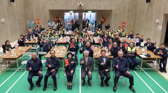 節安重點工作起跑  警政署署長訪視臺北市松山分局慰勉同仁照片3