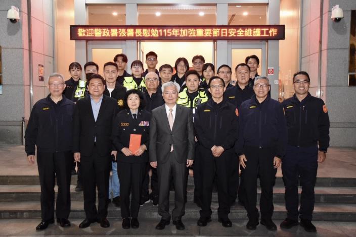節安重點工作起跑  警政署署長訪視臺北市松山分局慰勉同仁照片6