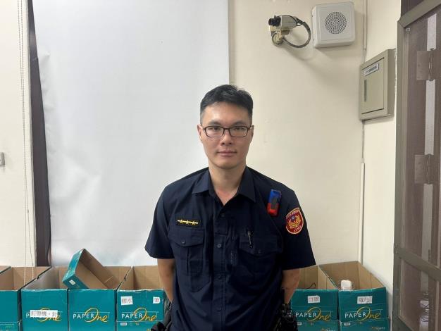 石牌派出所警員陳奕菘