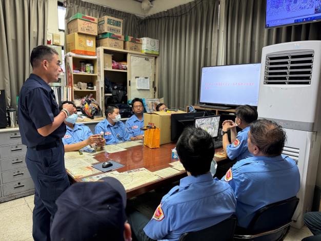 永明派出所員警至榮總反詐騙宣導現場情形