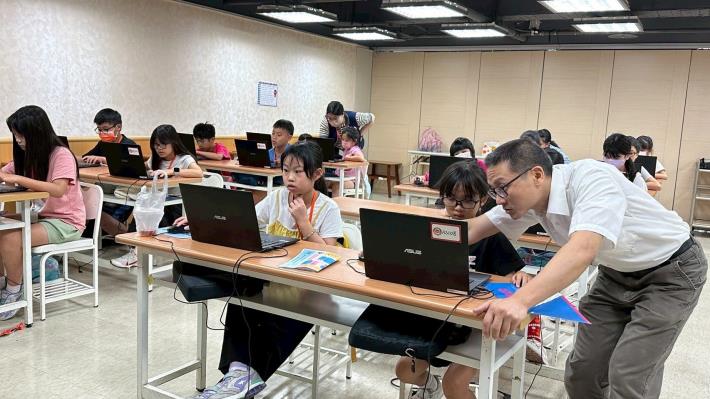 114年Happy Go雲端發票探索趣國小營隊活動照片(8)