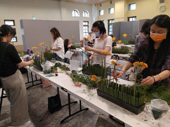 Framed Floral Design Class