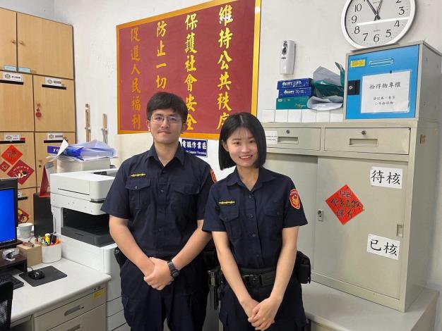 內湖分局大湖派出所警員張庭綱(左) 警員崔瑞琪(右)