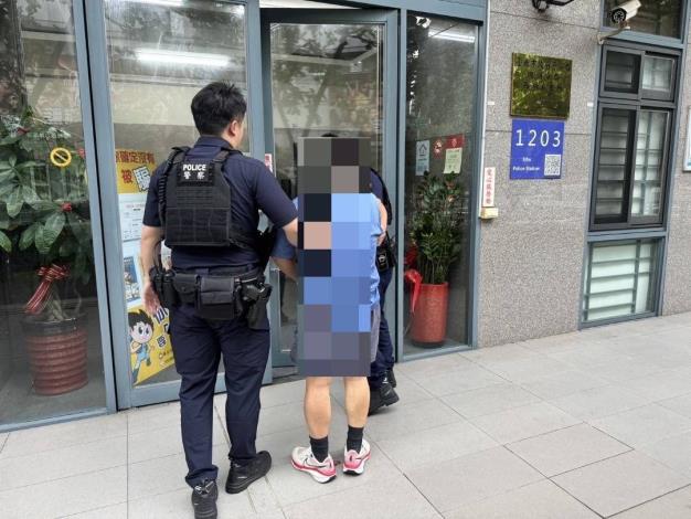 警方將老翁帶返西湖派出所休息