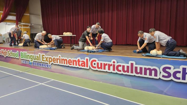 三總急診部醫師及護師親自指導BLS+ AED