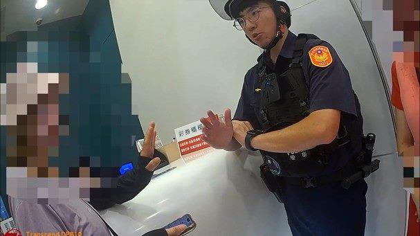 警方向被害人分析各種類型詐騙手法 