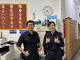 大湖派出所警員王勇智(左)、李胤慈(右)