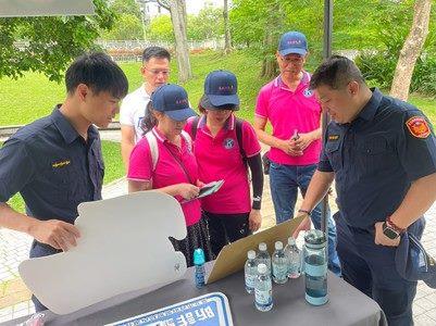 圖說4:透過互動問答方式,吸引親子踴躍參與,現場氣氛熱絡