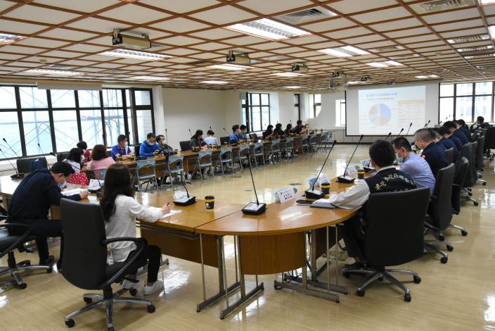 1100318校安座談會_信義分局與轄內各級學校代表，針對校安議題溝通討論。.JPG