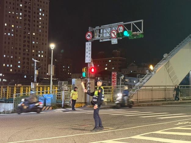 鎖定轄內四大交通路口加派警力