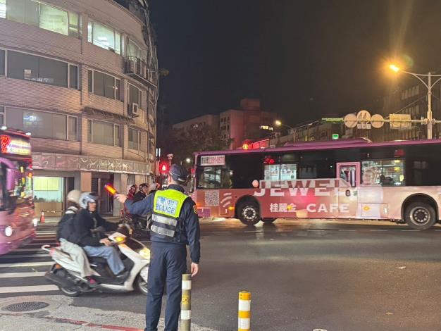 鎖定轄內四大交通路口加派警力