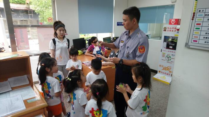 幼兒園參訪木新所警察初體驗之旅照片6