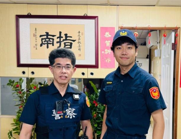 執勤員警合影.JPG