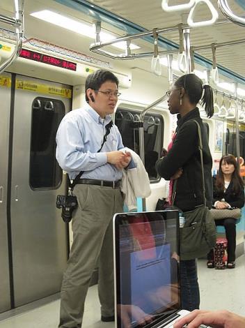 101年度0327-北京中醫藥大學張教授及陽明大學國際學生參訪中醫院區-6