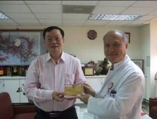 99年度上海市立中醫醫院吳菊生副主任醫師副教授來台參訪-2
