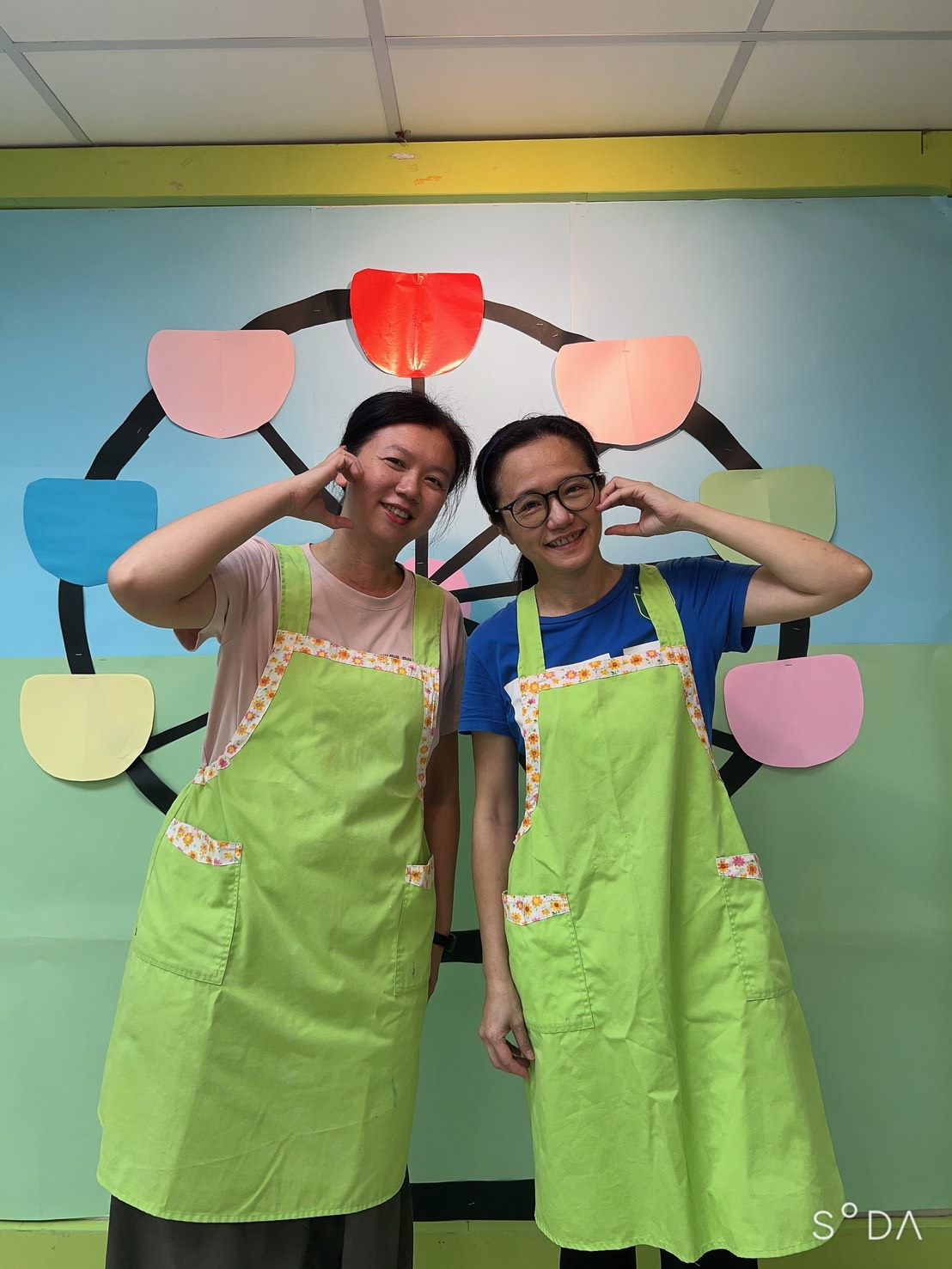 綠芽班教師:何錦鈺老師(小鈺老師)、劉佩宜老師(佩宜)