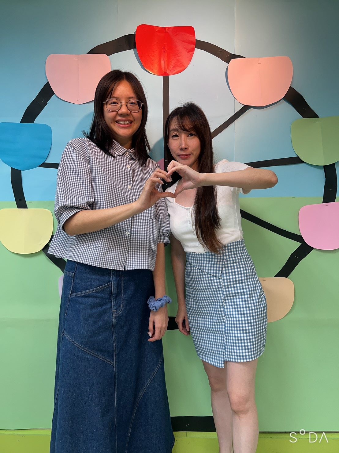 綠芽班教師:方薷可老師(可可老師)、樂台英老師(樂樂老師)