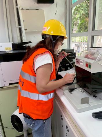 1李老師廣播地震來了全園就地避難