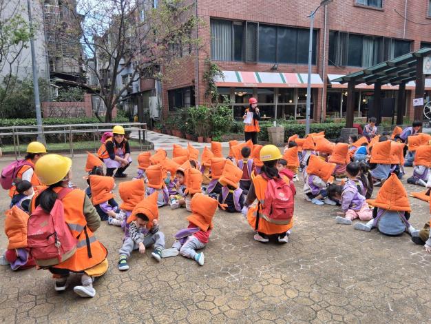 18指揮官宣導及指示是園舍安全可以回園