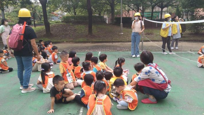 LINE_ALBUM_1131011防災演練-火災（逃生完成2分40秒）_241015_3