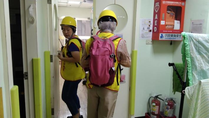 LINE_ALBUM_113117防災演練-火災（逃生完成約兩分鐘雨天改集合於一樓）_241107_19