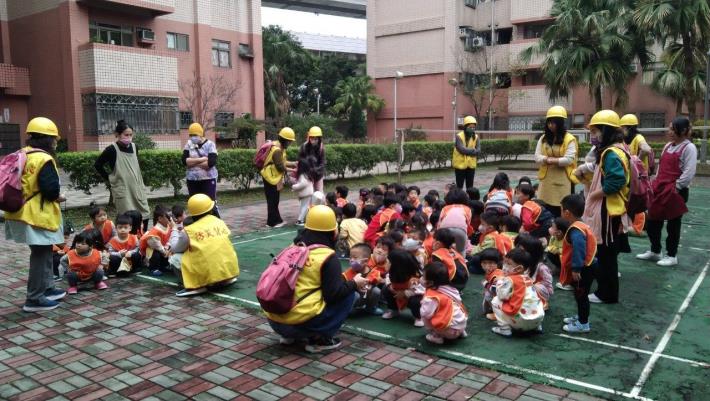 LINE_ALBUM_202537  9：30防火演練（9：32師生完成避難9：33集合完畢）_250313_10
