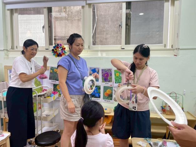 LINE_ALBUM_1141018英文閱讀樂_251019_199