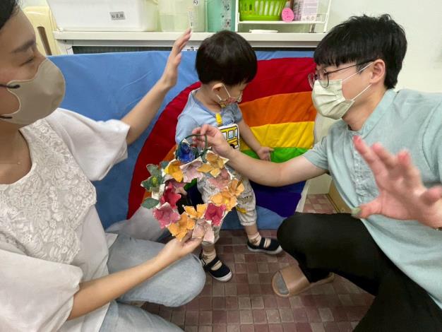 LINE_ALBUM_1141018英文閱讀樂_251019_163